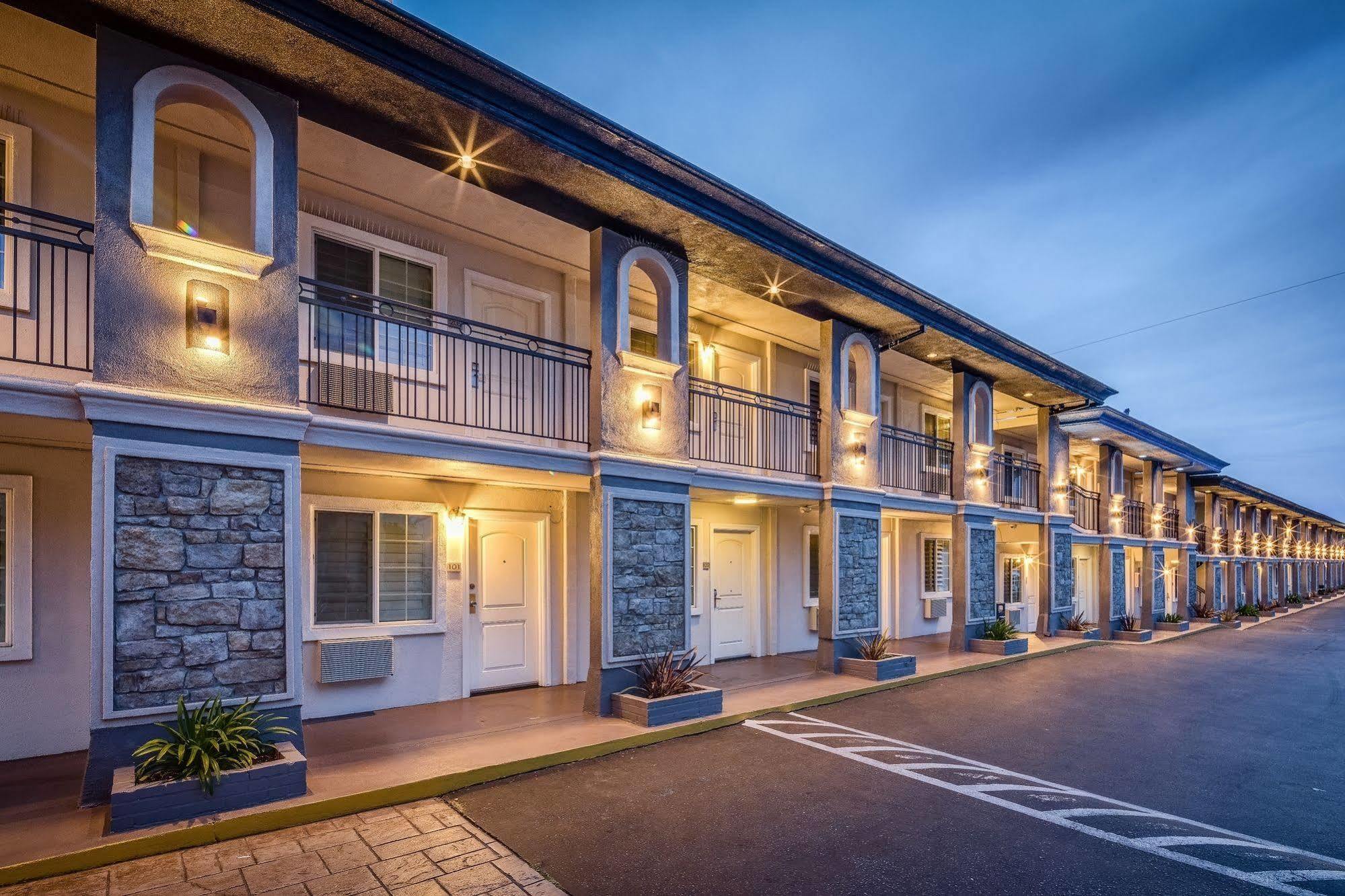 סן מטאו Stone Villa Inn מראה חיצוני תמונה